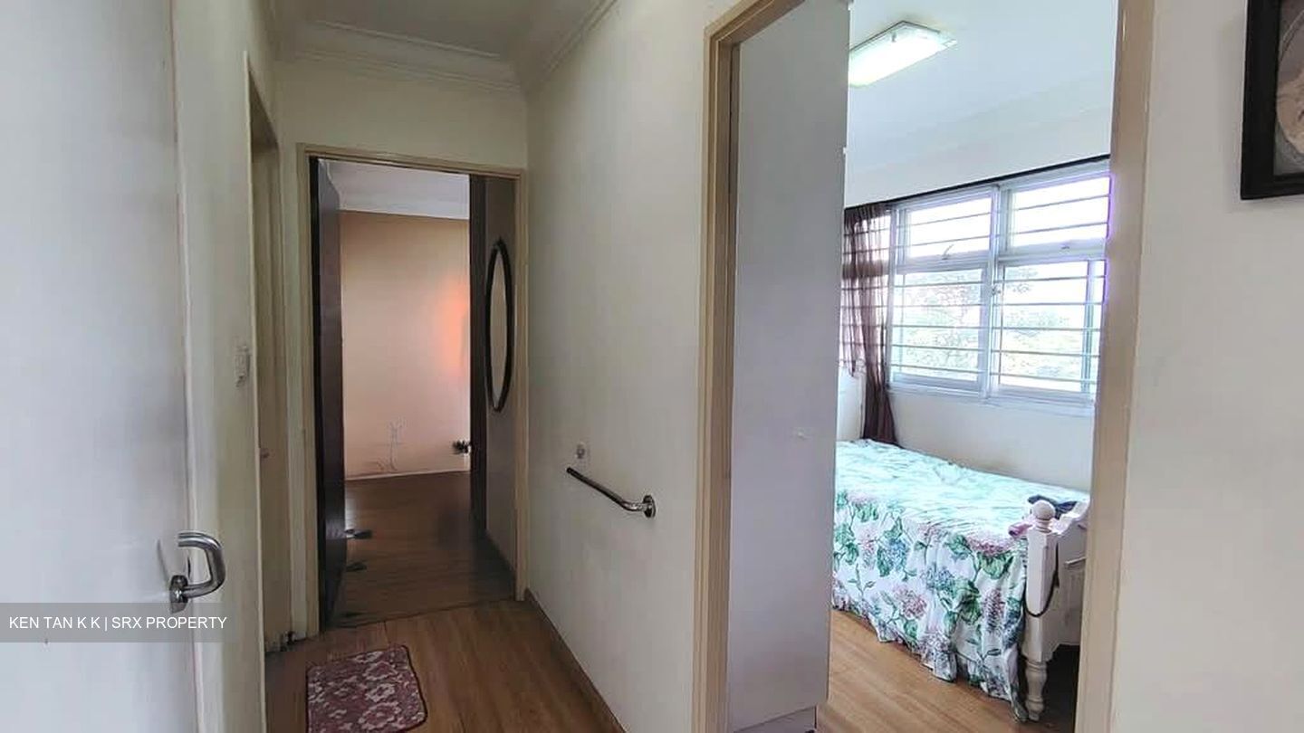 Blk 18B Buona Vista Court (Queenstown), HDB 3 Rooms #558315411